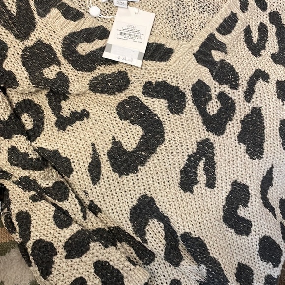Boutique Fall Flowy Cheetah Sweater Medium - Picture 5 of 5